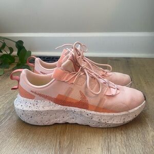 Women’s Nike sneakers